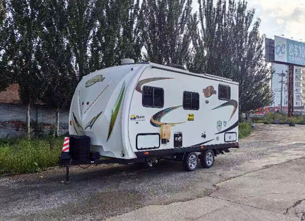 旅居挂车.jpg